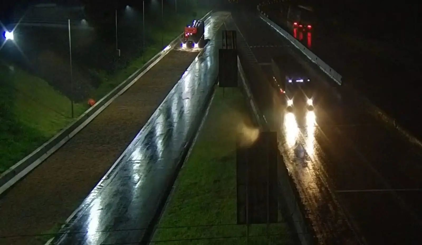 O motorista perdeu o controle do veículo e evitou um acidente ao utilizar o dispositivo (Foto: EPR Litoral Pioneiro)