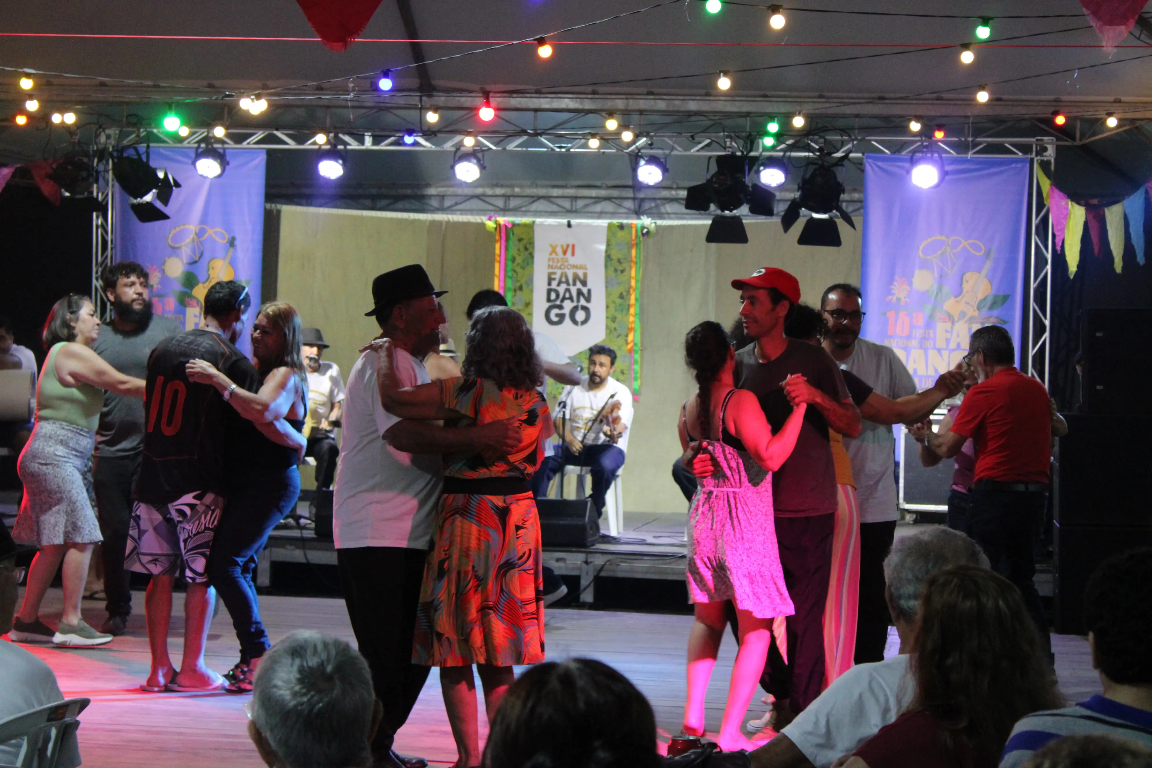 A festa foi uma produção da Associação de Cultura Popular Mandicuera, por meio de recursos do Mandicuera Ponto de Cultura Caiçara, com realização da Prefeitura de Paranaguá e apoio da Portos do Paraná (Foto: Folha do Litoral News)