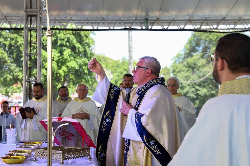 Missa Solene Campal em honra à Nossa Senhora do Rocio foi celebrada com milhares de devotos em Paranaguá 2 Durante a homilia, Dom Geremias, ressaltou a alegria de participar da festa deste ano (Foto: Divulgação/Darci Piana)