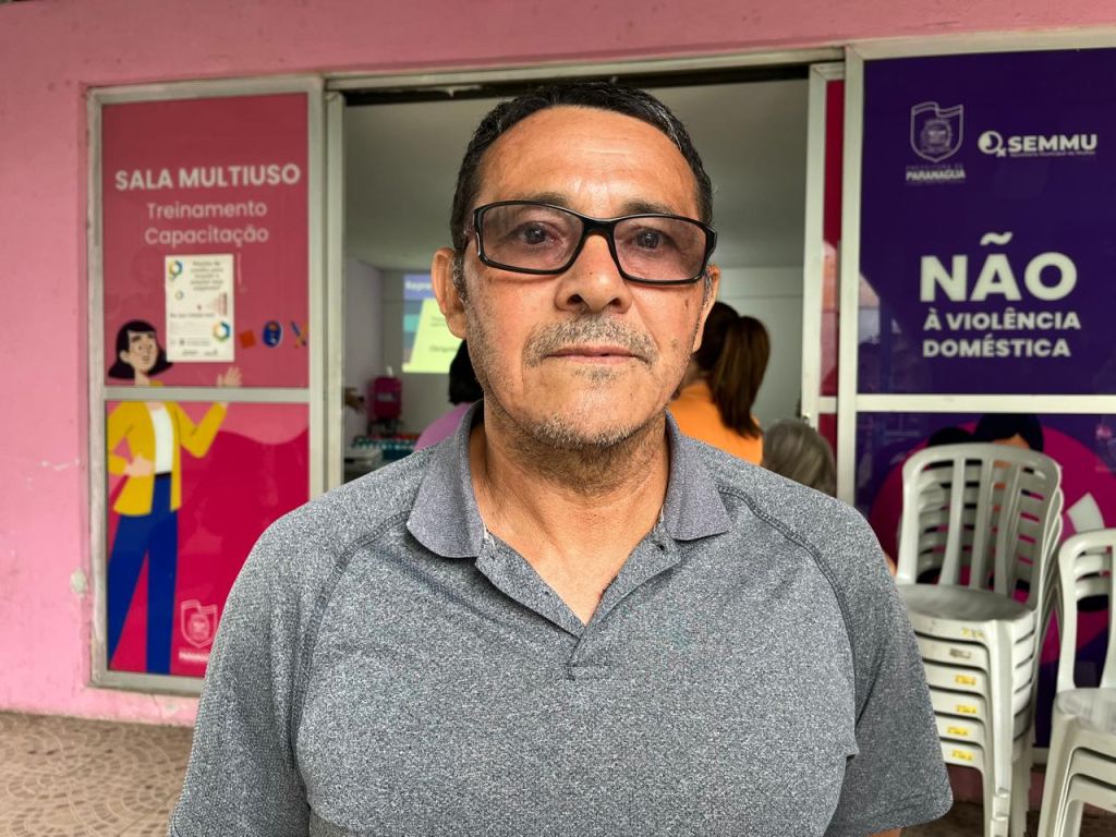 Segundo o professor Francisco Xavier, o curso teve como objetivo ensinar a produção de itens para o combate à dengue, repelentes e perfumes utilizando plantas aromáticas (Foto: Folha do Litoral News)