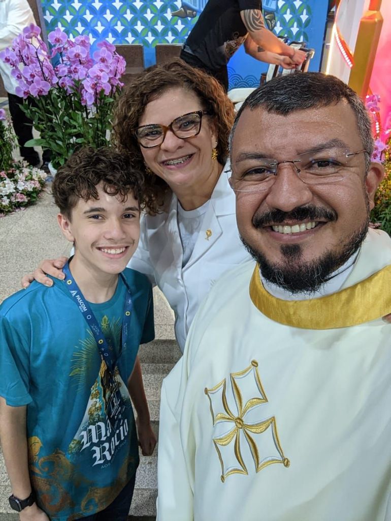 “Nossa Senhora do Rocio, para mim, é o colo materno. Me ensina, me acolhe, me auxilia e é um amor eterno”, afirmou a devota Mariana Miguel Cagni (Foto: Arquivo Pessoal)