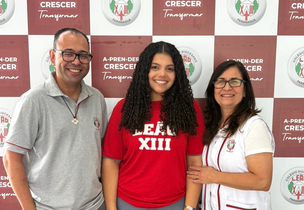 Rumo à universidade: alunos do Colégio Diocesano Leão XIII são aprovados na 1.ª fase da UFPR 2026 1 Paula é aluna do Colégio há 14 anos e pretende cursar Enfermagem (Fotos: Divulgação/Colégio Diocesano Leão XIII)