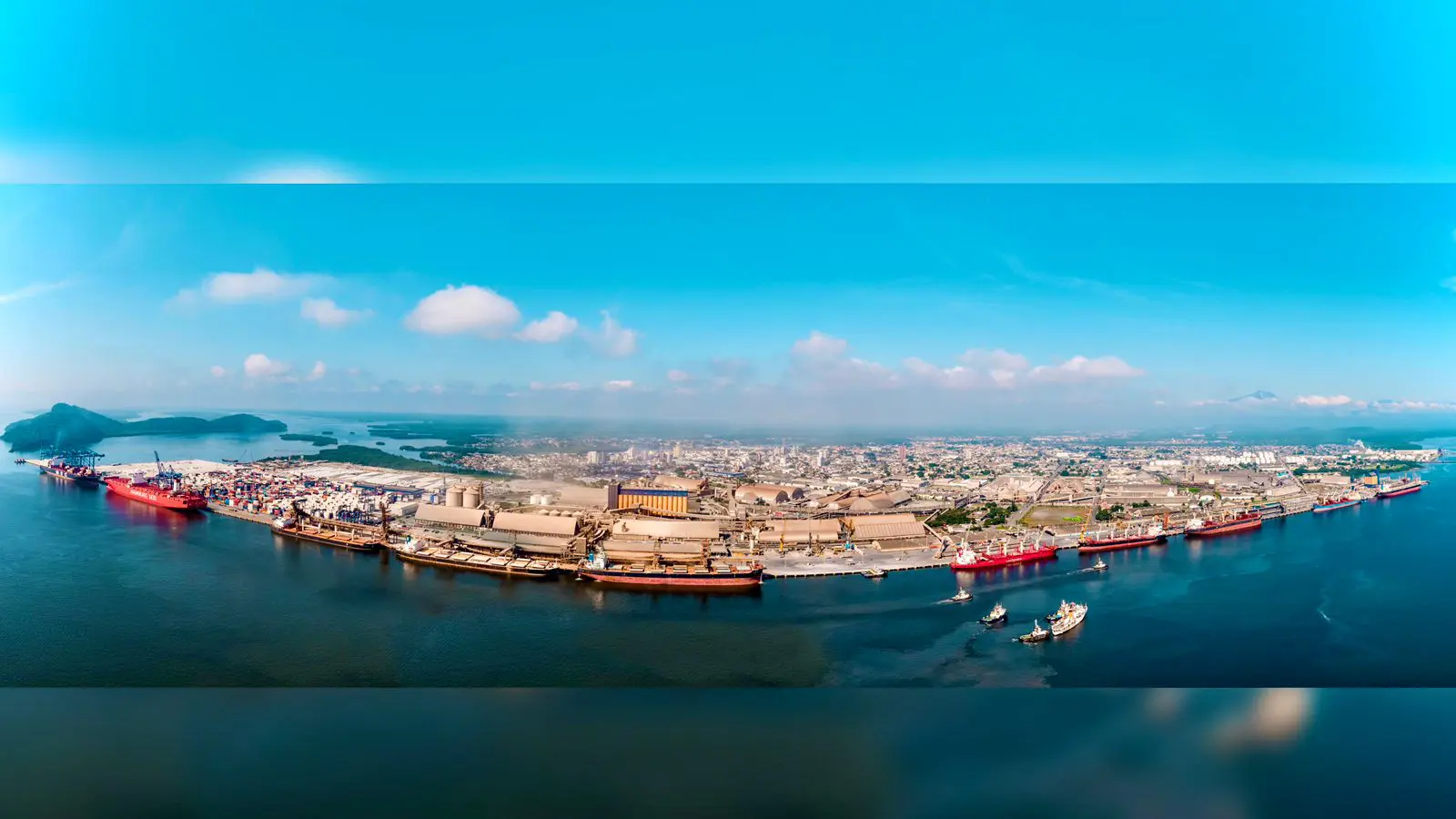 A Força da Soja e a Gestão Eficiente que Movem os Portos do Paraná 1 IMG 20251126 WA0008