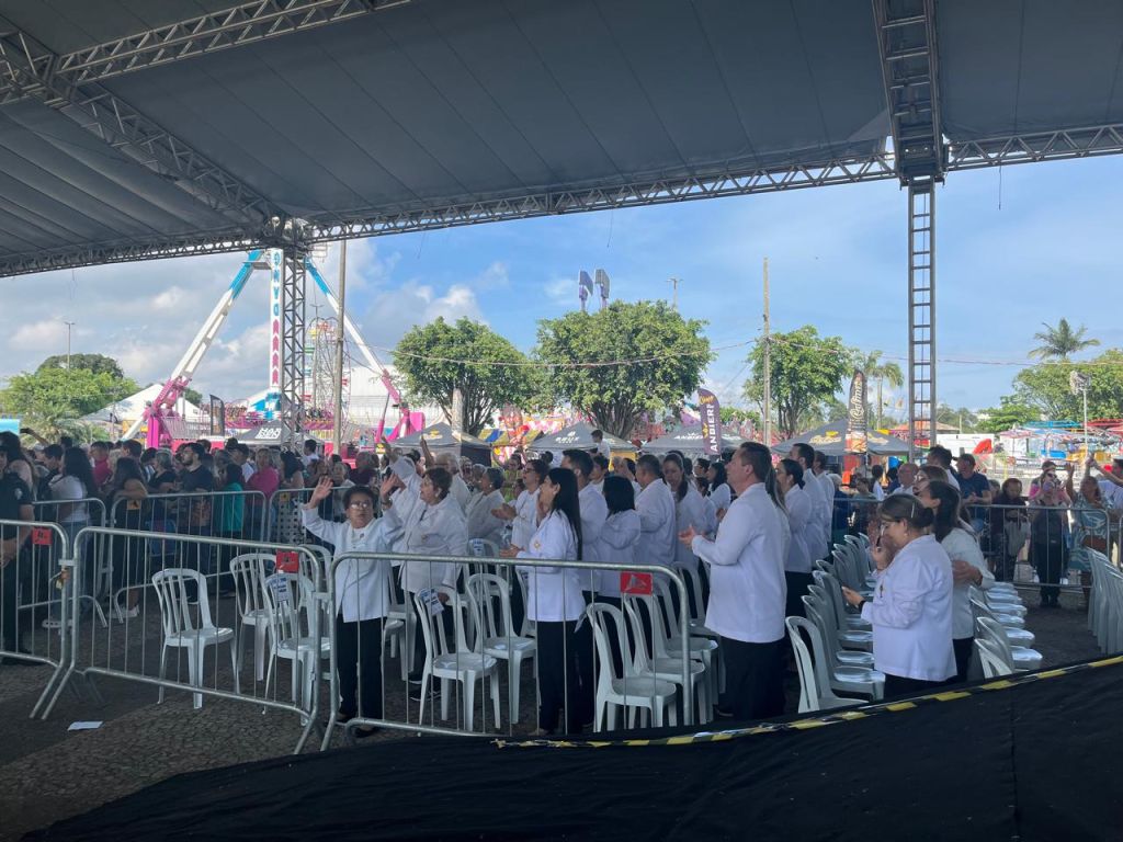 Missa Solene Campal em honra à Nossa Senhora do Rocio foi celebrada com milhares de devotos em Paranaguá 16 WhatsApp Image 2025 11 17 at 18.06.40 5