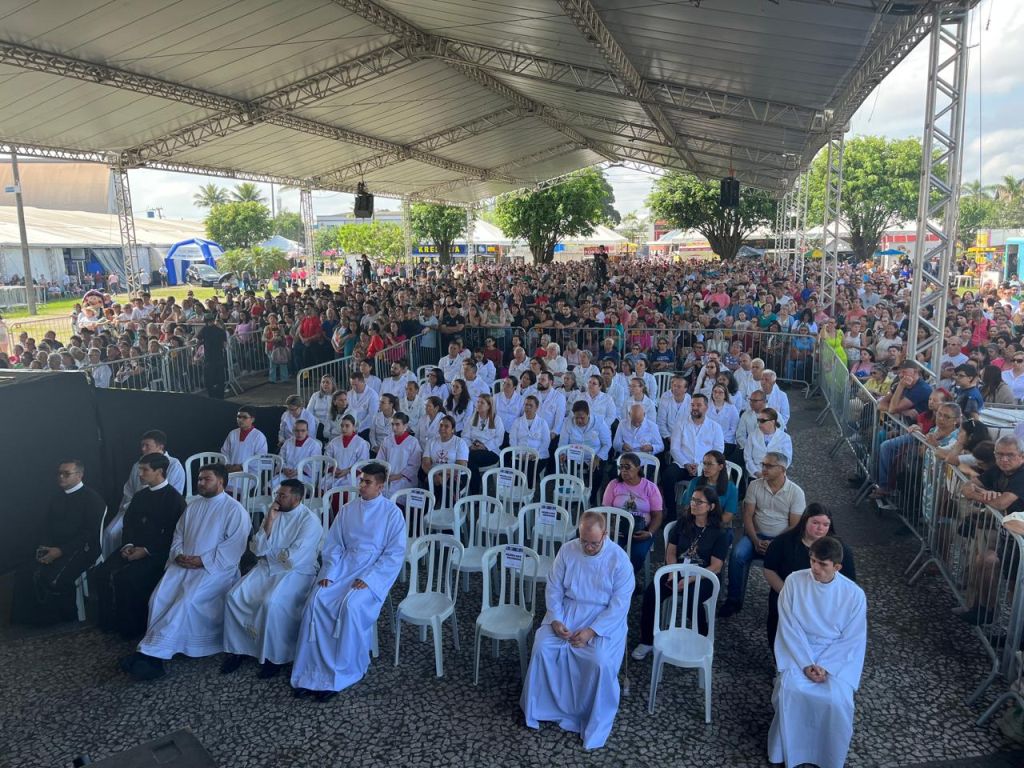 Missa Solene Campal em honra à Nossa Senhora do Rocio foi celebrada com milhares de devotos em Paranaguá 10 WhatsApp Image 2025 11 17 at 18.06.41 3 1