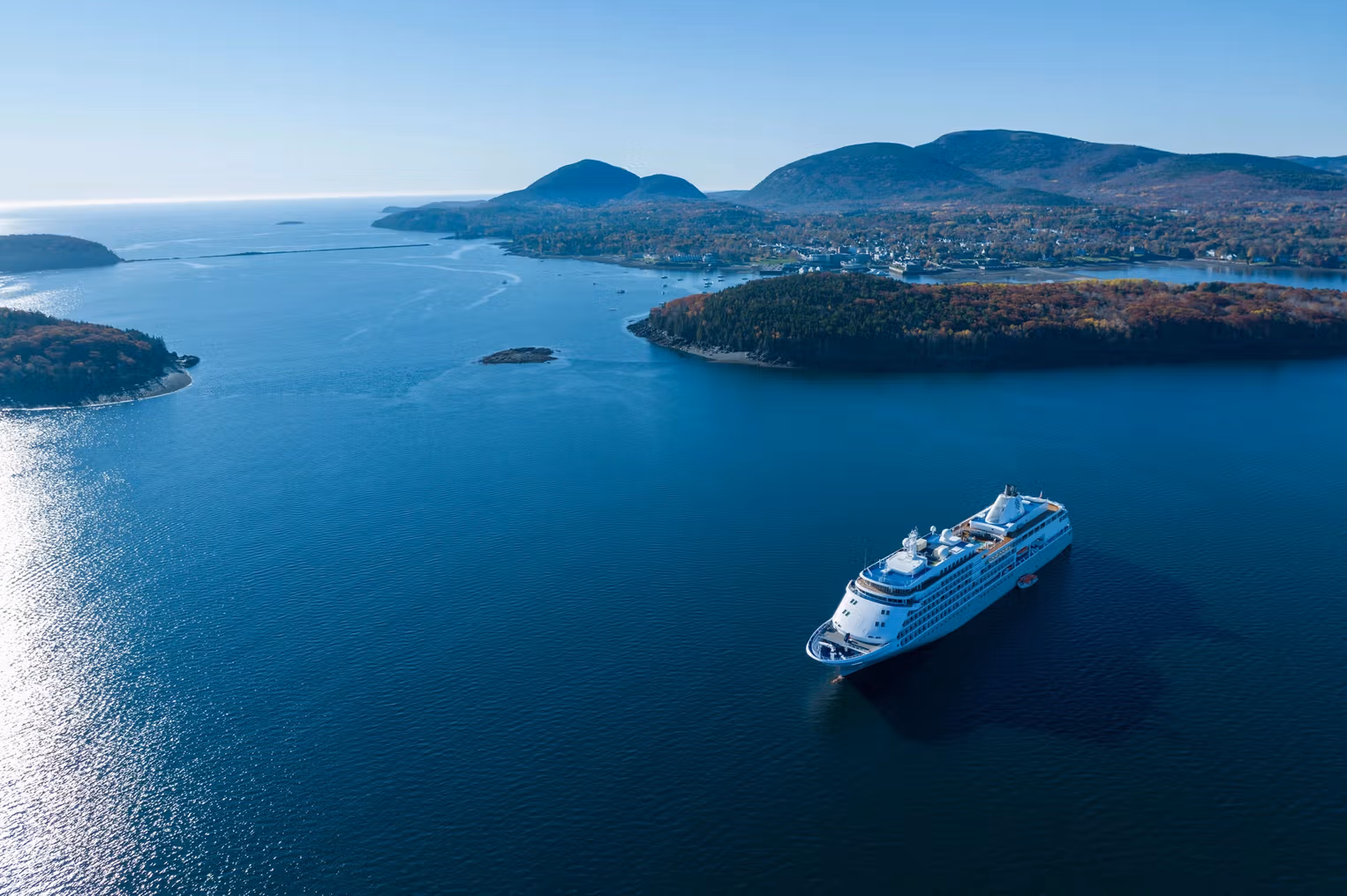 Navio de cruzeiros Silver Whisper atraca no Porto de Paranaguá na segunda-feira 1 1bnavioo