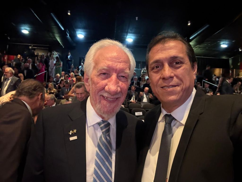 Confraternização em Alto Estilo 6 6regina