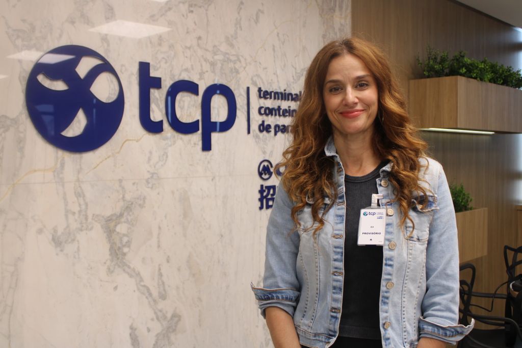 TCP recebe sessão especial de abertura do curta-metragem “Tente Sua Sorte” e fortalece conscientização sobre a violência contra a mulher 2 A diretora e roteirista, Guenia Lemos, explica que o filme aborda diferentes formas de violência doméstica sofrida por mulheres, utilizando a metáfora de um elevador descontrolado em que, a cada parada, a protagonista encontra um tipo específico de violência (Foto: Folha do Litoral News)