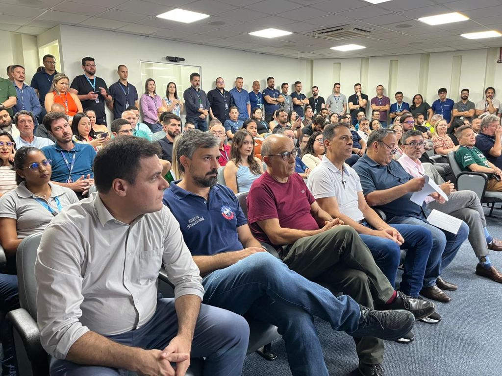 Governo do Estado e Portos do Paraná assinam e concluem novo Plano de Cargos e Salários da empresa pública 8 WhatsApp Image 2025 12 19 at 17.58.42 1