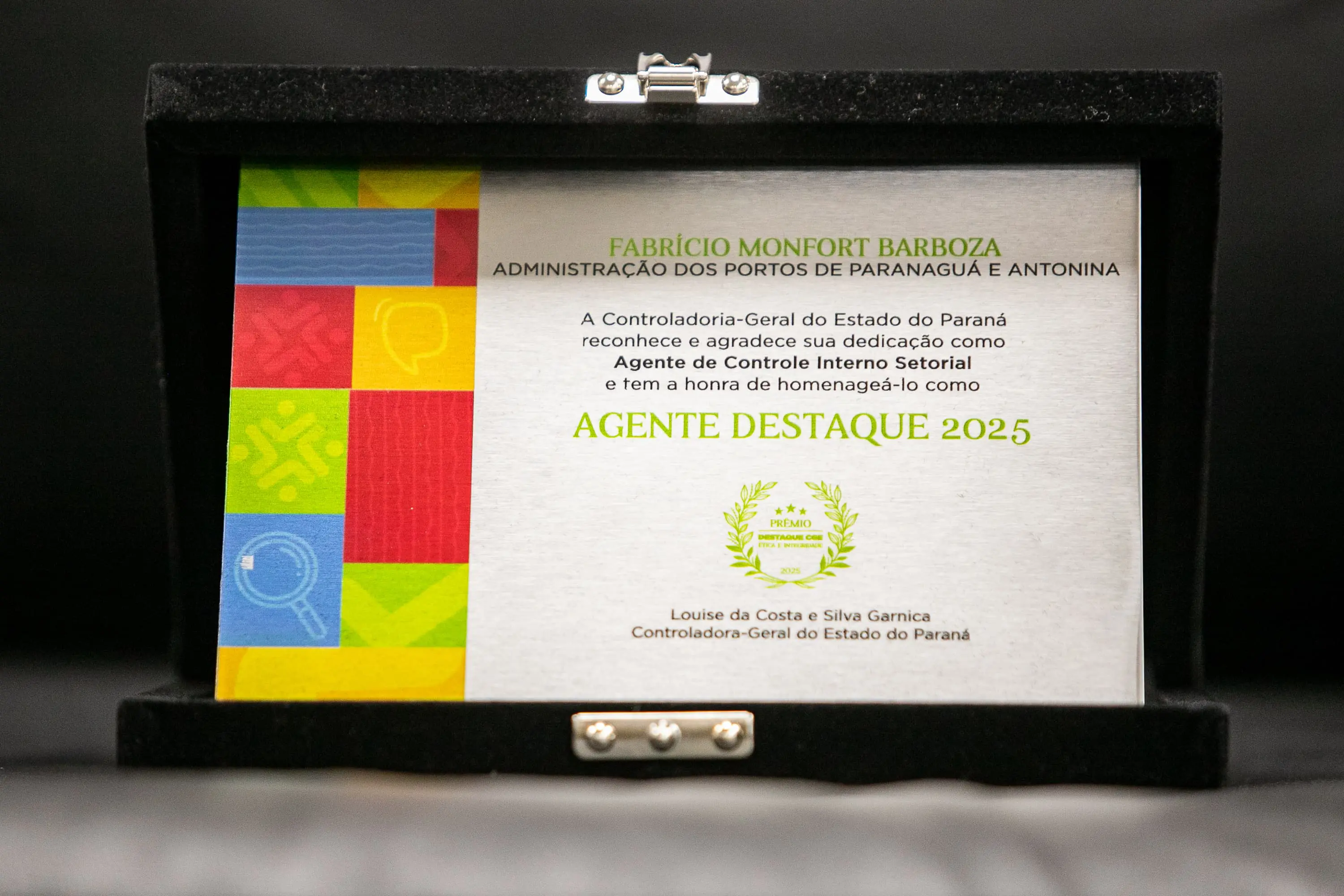 A homenagem foi concedida ao primeiro colocado de cada função, agrupados em três categorias (Foto: Claudio Neves/Portos do Paraná)