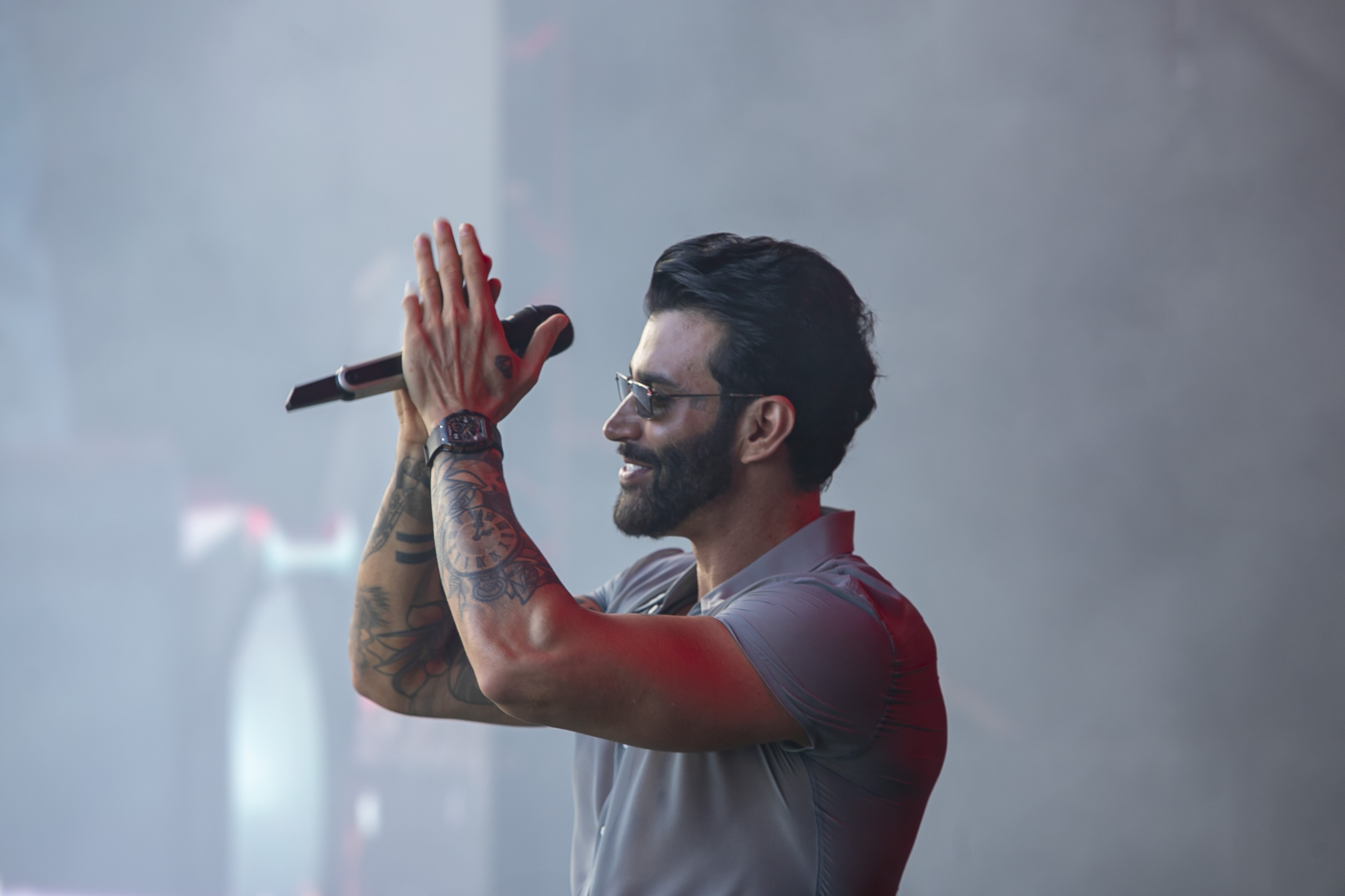 Com três horas de show e 265 mil espectadores, Gusttavo Lima faz apresentação histórica no Verão Maior Paraná 1 “Estou muito feliz, do fundo do meu coração, de estar de volta ao Paraná, essa terra onde já vivi tantos momentos bons", ressalta Gusttavo Lima (Foto: Roberto Dziura Jr/AEN)