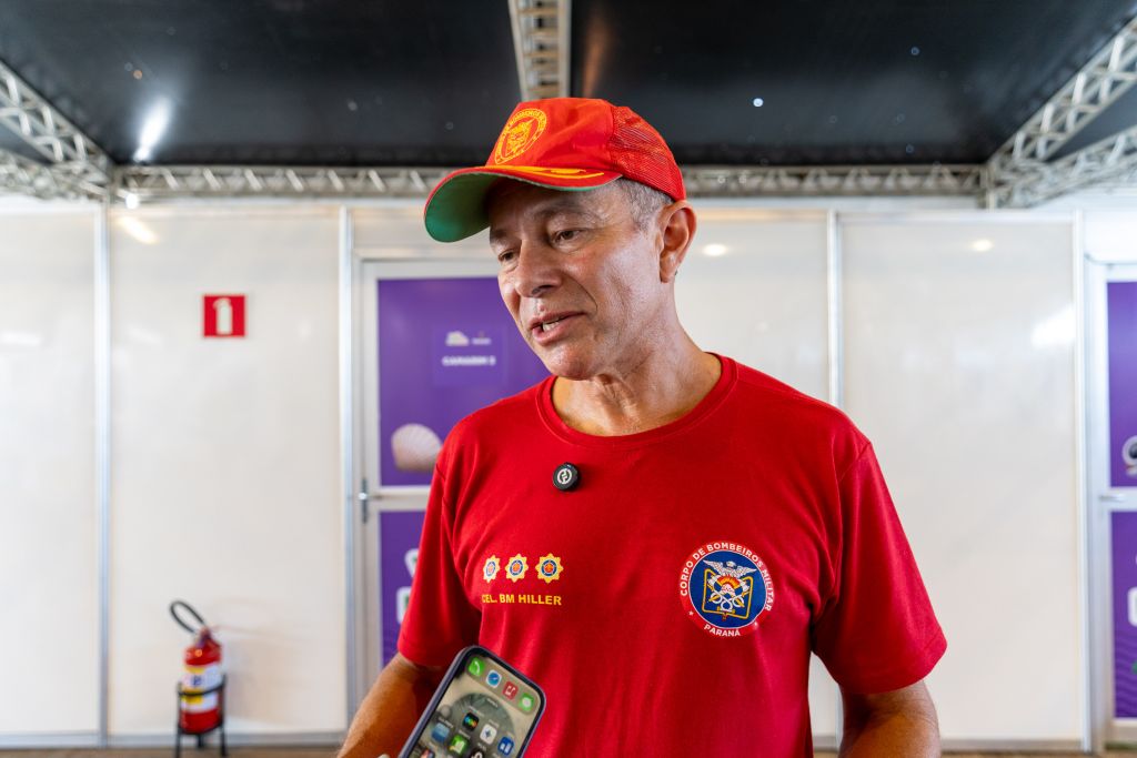 Após vistoria, Governo do Estado confirma liberação para shows na Arena do Verão Maior Paraná em Matinhos 4 O comandante-geral do Corpo de Bombeiros Militar do Paraná, coronel Antônio Hiller, ressaltou que a corporação acompanhou todo o processo de adequação da área e validou as condições de segurança das estruturas montadas para os shows (Foto: Felipe Henschel/AEN)