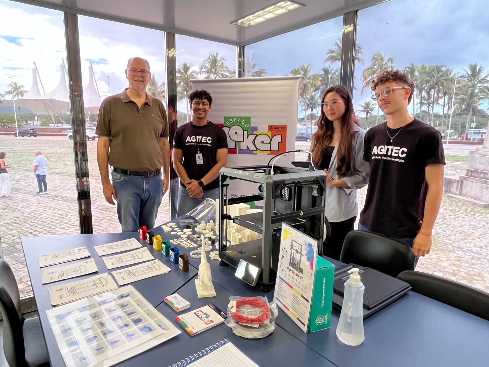 “O mundo hoje tem um déficit enorme de pessoas para trabalhar com tecnologia, e é por isso que o Paraná tem uma série de iniciativas voltadas para poder formar essas pessoas”, diz Alex Canziani