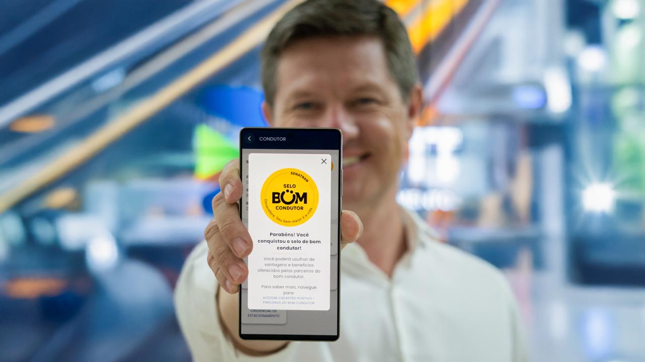 Santin Roveda anuncia renovação automática da CNH e economia de mais de R$ 7 milhões para os paranaenses 1 WhatsApp Image 2026 01 14 at 12.26.34