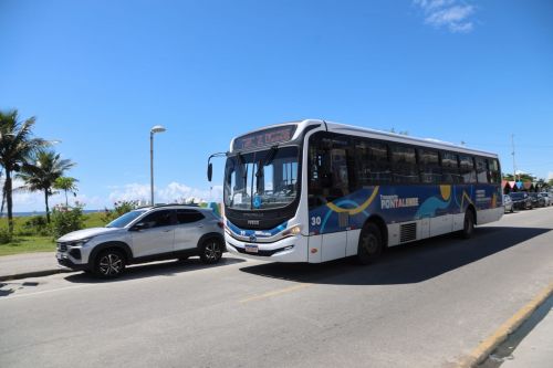 O serviço percorre a beira-mar do município, atendendo diferentes balneários e pontos estratégicos ao longo da orla (Foto: Clovis Santos/Prefeitura de Pontal do Paraná)