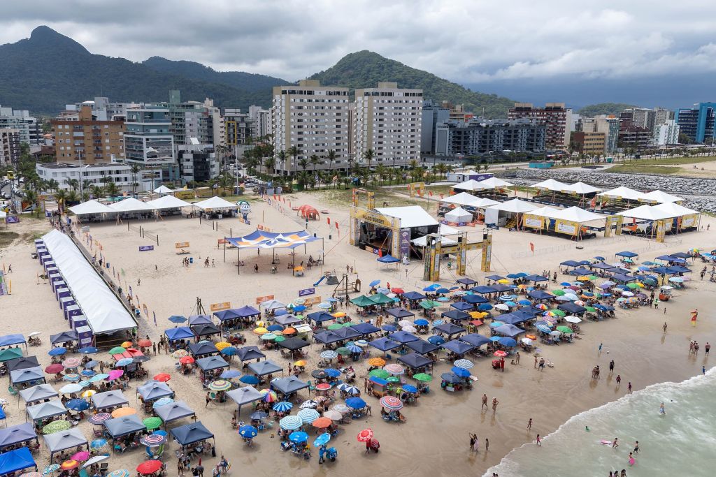 As Arenas Verão Maior Paraná oferecem uma programação diversificada, que vai de atividades esportivas e recreativas a serviços de bem-estar e cidadania (Foto: Felipe Henschel/AEN)