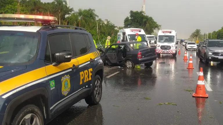 Mortes nas rodovias federais do Paraná sobem 55% no Carnaval 2026, aponta PRF