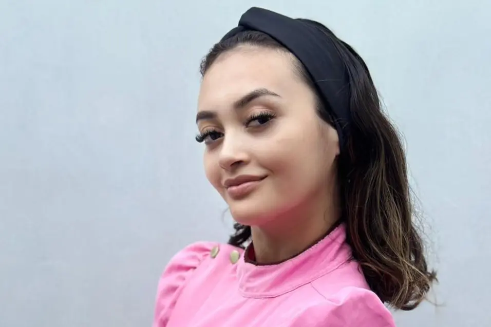 Confeiteira prevê aumento na procura pelos ovos de chocolate artesanais nesta Páscoa em Paranaguá 1 “Os preparativos para a Páscoa deste ano já começaram há dois meses”, conta a confeiteira e CEO da Maria Candystore, Maria Eduarda do Rosário Paixão (Foto: Arquivo Pessoal/Maria Eduarda Paixão do Rosário)