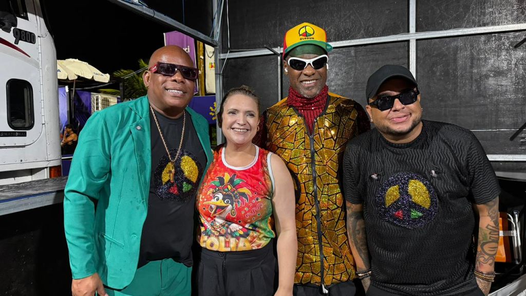 Show com Olodum marca encerramento do Carnaval 2026 em Matinhos 2 A Secretária de Turismo, Kássia Novochadlo, coordenadora da operação, destacou o planejamento e a execução positiva da programação carnavalesca no município (Foto: Prefeitura de Matinhos)