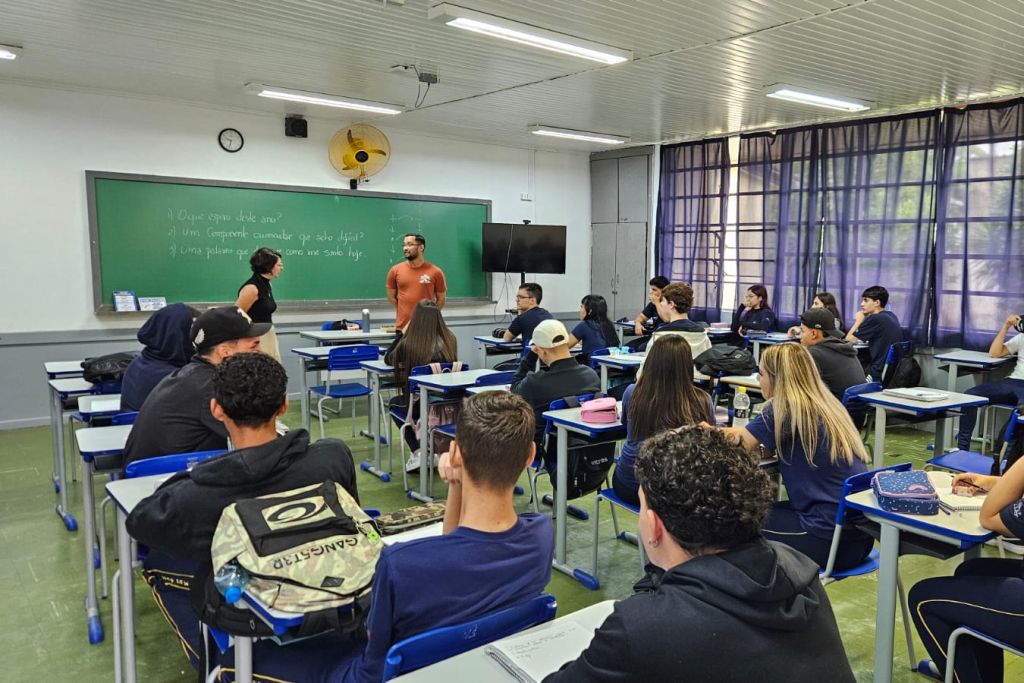 Foto 2: Em todo o Estado, a preparação para a volta às aulas começou muito antes do primeiro dia letivo (Foto: NRE Curitiba)