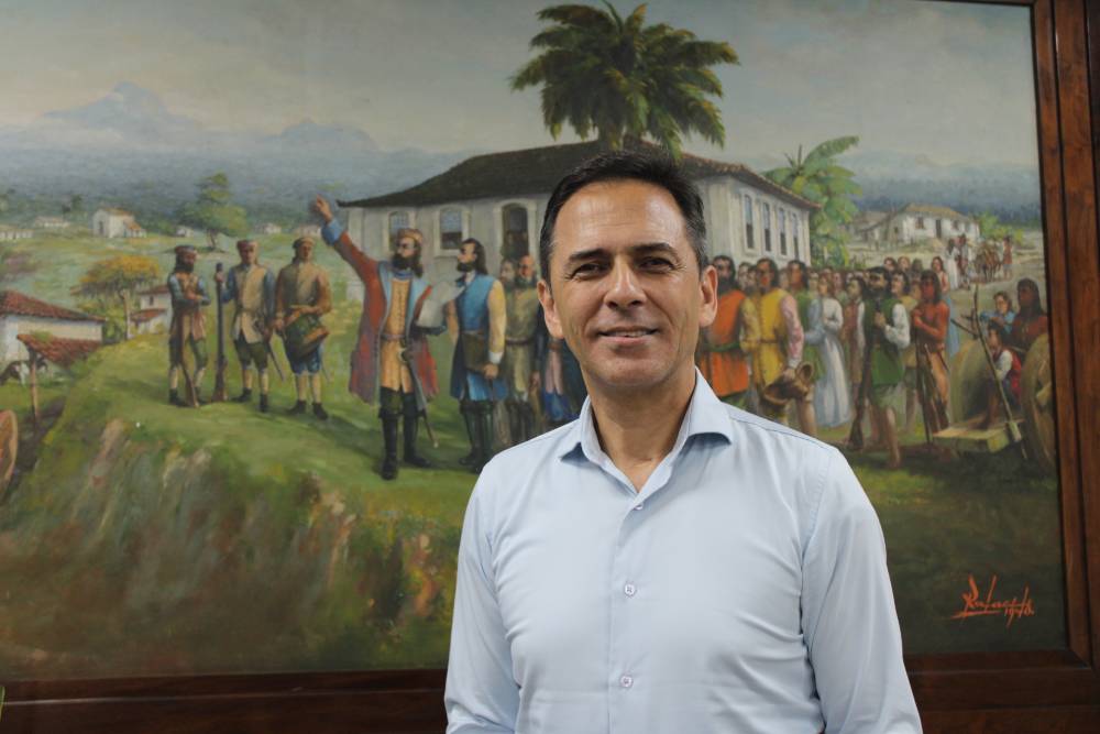 Porto de Paranaguá completa mais de nove décadas como motor do desenvolvimento e geração de empregos, destaca prefeito Adriano Ramos