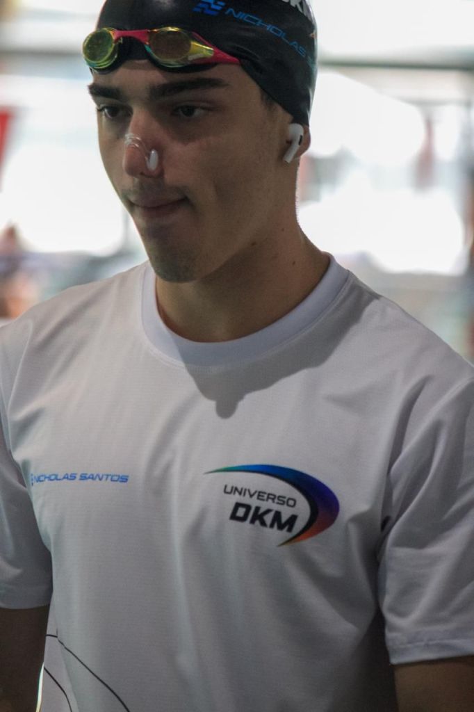 Atleta parnanguara é destaque na abertura da temporada no Torneio Regional de Natação da 1ª Região, em Curitiba 2 Entre os destaques da competição esteve o “bagrinho” Pietro Lobo Mussoi (Foto: Foco Radical)