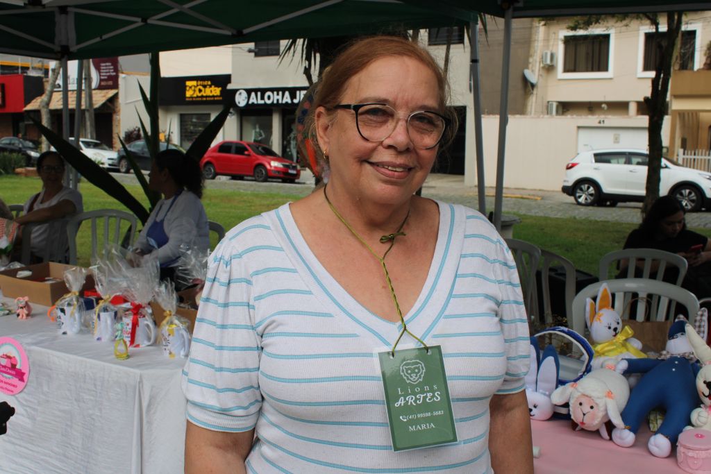 A artesã Maria Fátima Alves de Leão, falou sobre o movimento nas vendas (Fotos Folha do Litoral News)