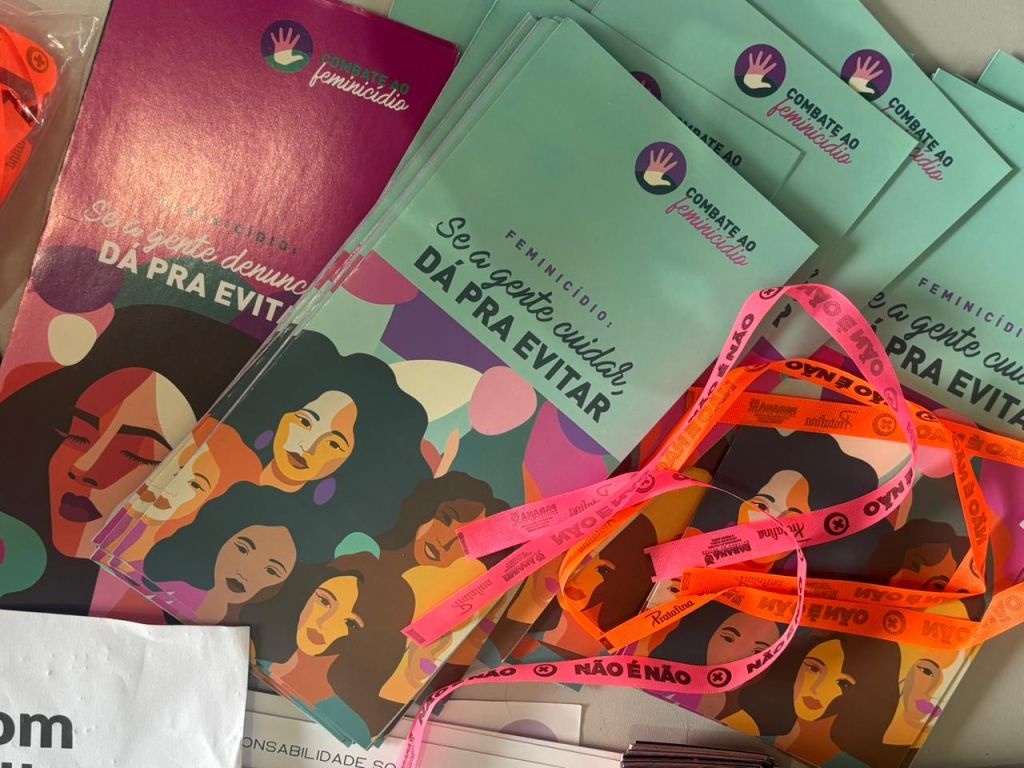 Com conscientização e arte, evento no Terminal Urbano de Paranaguá fortalece rede de proteção feminina no litoral 4 WhatsApp Image 2026 03 16 at 18.13.20 3