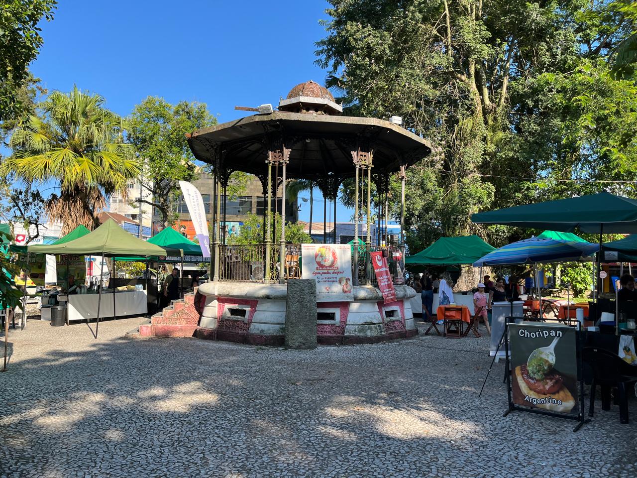 Com mais de 10 anos, Feira da Praça Fernando Amaro já se tornou tradição na cidade (Foto: Folha do Litoral News)