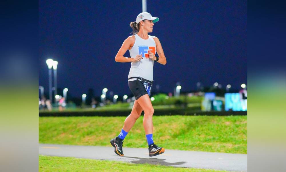 Ultramaratonista de Paranaguá vence o 5.º Desafio das Águas, em Pinhais 1 “Enquanto as pessoas curtiam a temporada nas praias eu estava treinando e madrugando dia após dia, sem reclamar, acordando 2h30, 3h30 da manhã”, disse Luciana. (Foto: Arquivo Pessoal/Luciana Beatriz Freitas da Rocha)
