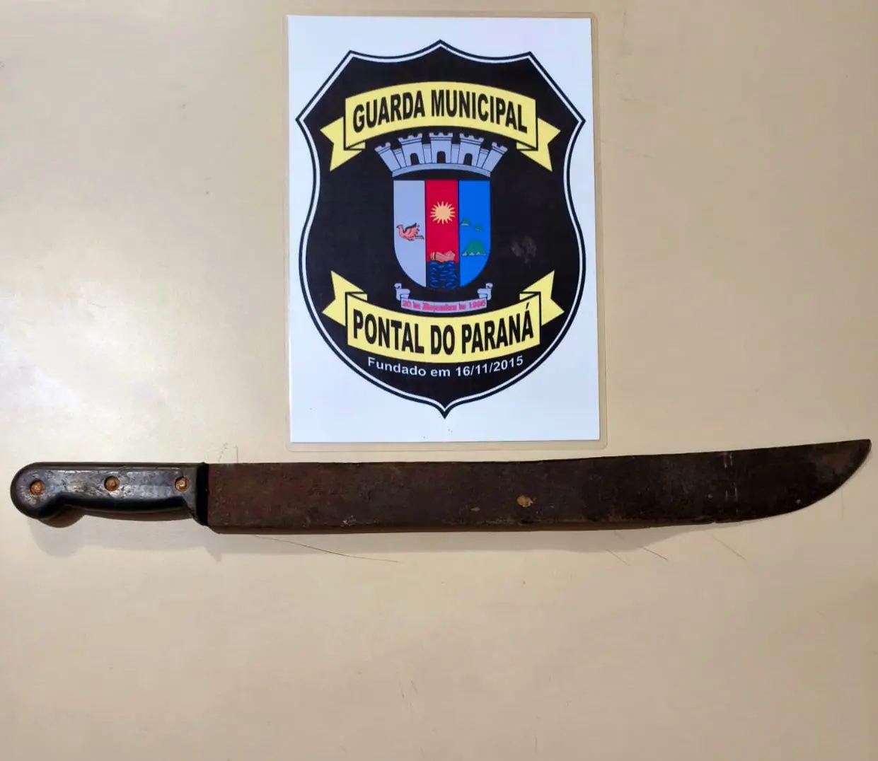 GCM prende indivíduo que ameaçou inquilinos com facão em Pontal do Paraná 1 foto01 3 1