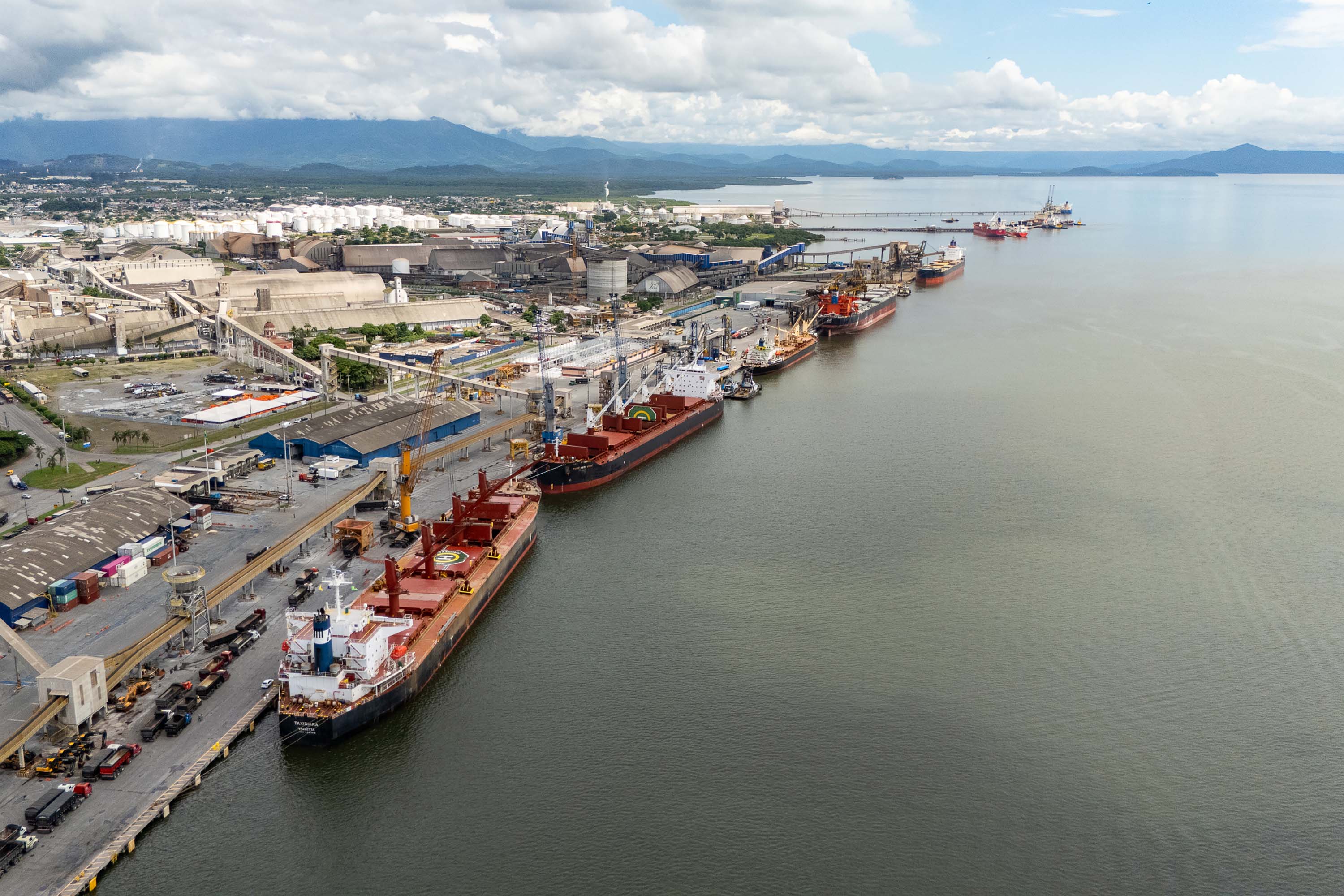 Porto de Paranaguá completa 91 anos como motor econômico do Paraná 1 A gestão implantada na Portos do Paraná nos últimos sete anos também contribuiu para grandes avanços operacionais (Foto: Claudio Neves/Portos do Paraná)