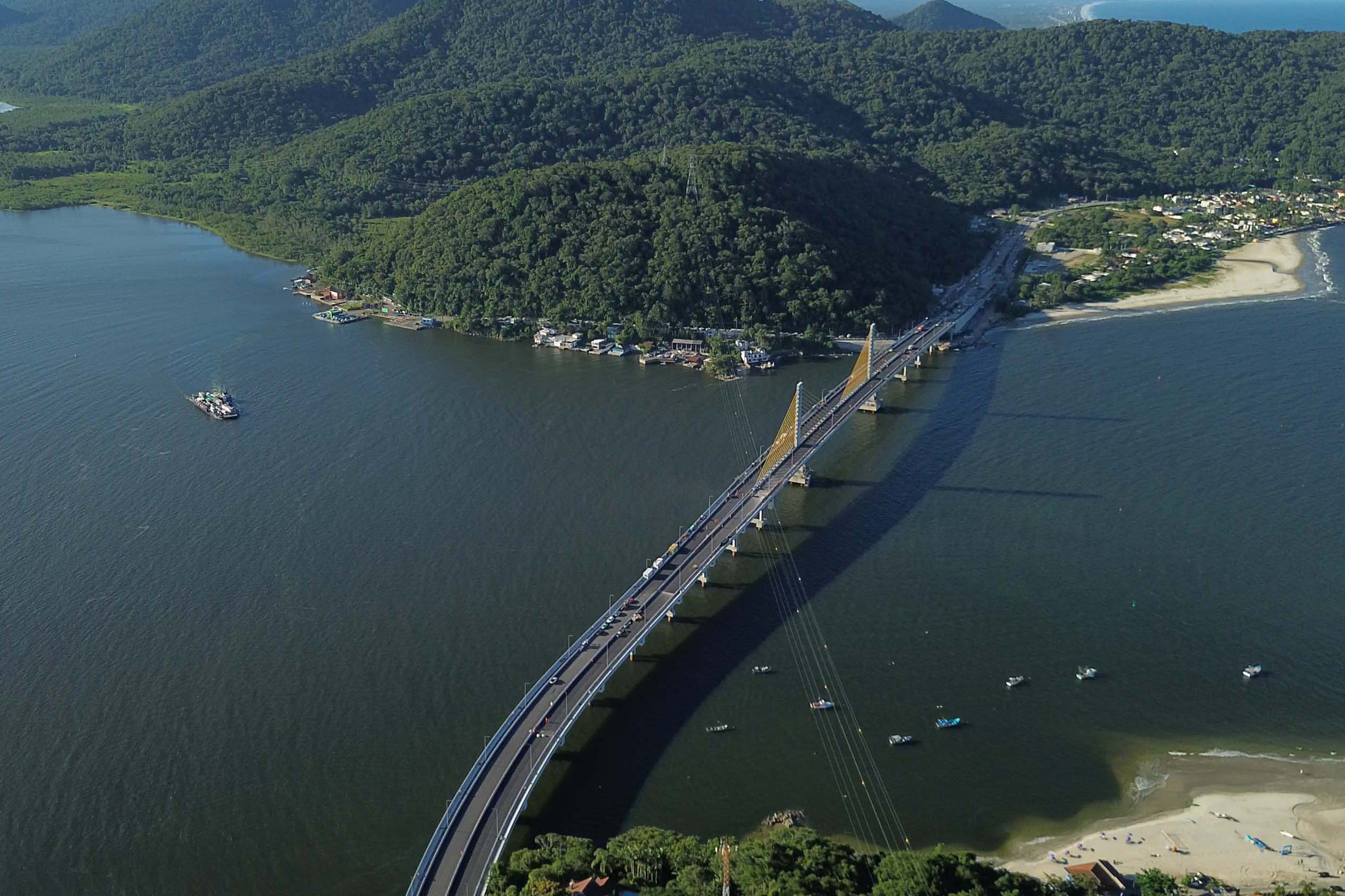 "Todos os percursos incluem a travessia pela estrutura, transformando a experiência em uma combinação de esporte, paisagem e realização em um dos projetos de infraestrutura mais emblemáticos do Estado", informa a AEN (Foto: Secom/AEN)