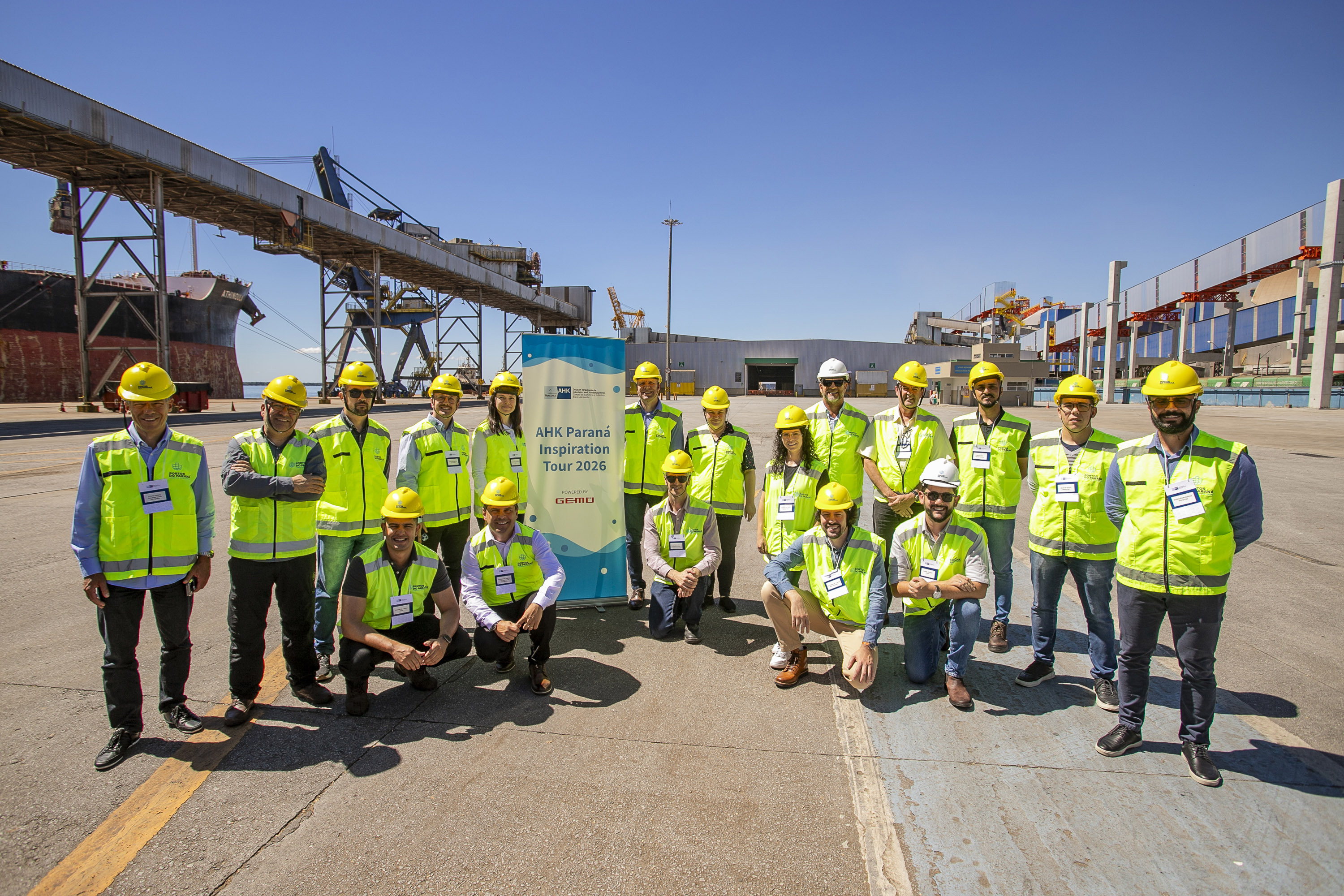 Comitiva da Alemanha realiza visita ao Porto de Paranaguá e avalia novas oportunidades comerciais 1 Participaram da visita 16 representantes de diversos setores produtivos da Alemanha (Foto: Claudio Neves/Portos do Paraná)