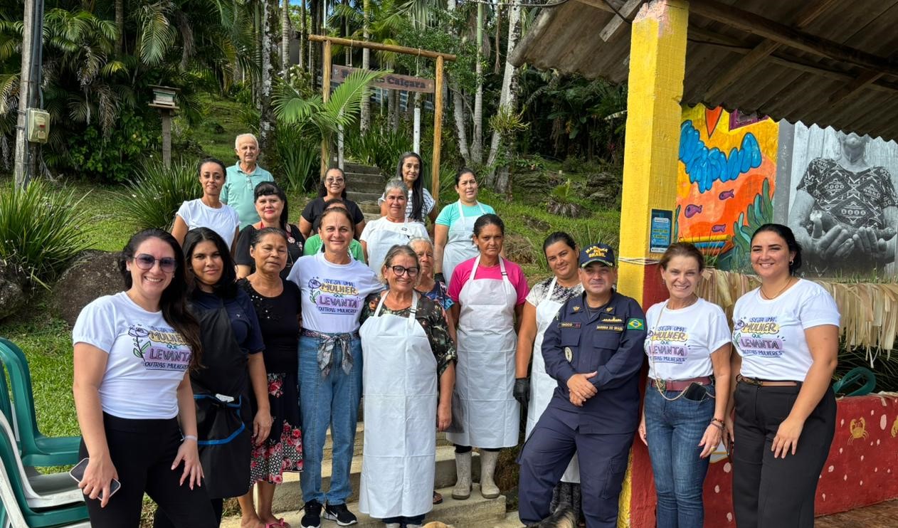 Projeto “Elas por Elas” fortalece autonomia feminina em comunidades marítimas e ilhas de Paranaguá 1 FOTO 01 2026 04 24T184815.919