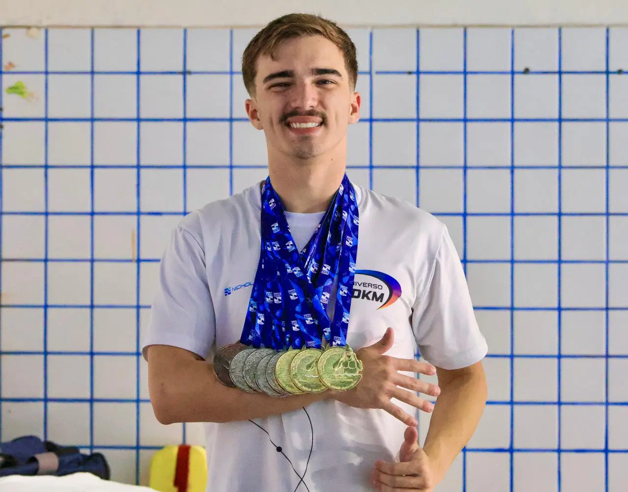 O principal resultado veio nos 50 metros livre, onde Pietro sagrou-se campeão paranaense na categoria Júnior 2 (Foto: Guilherme Albuca)