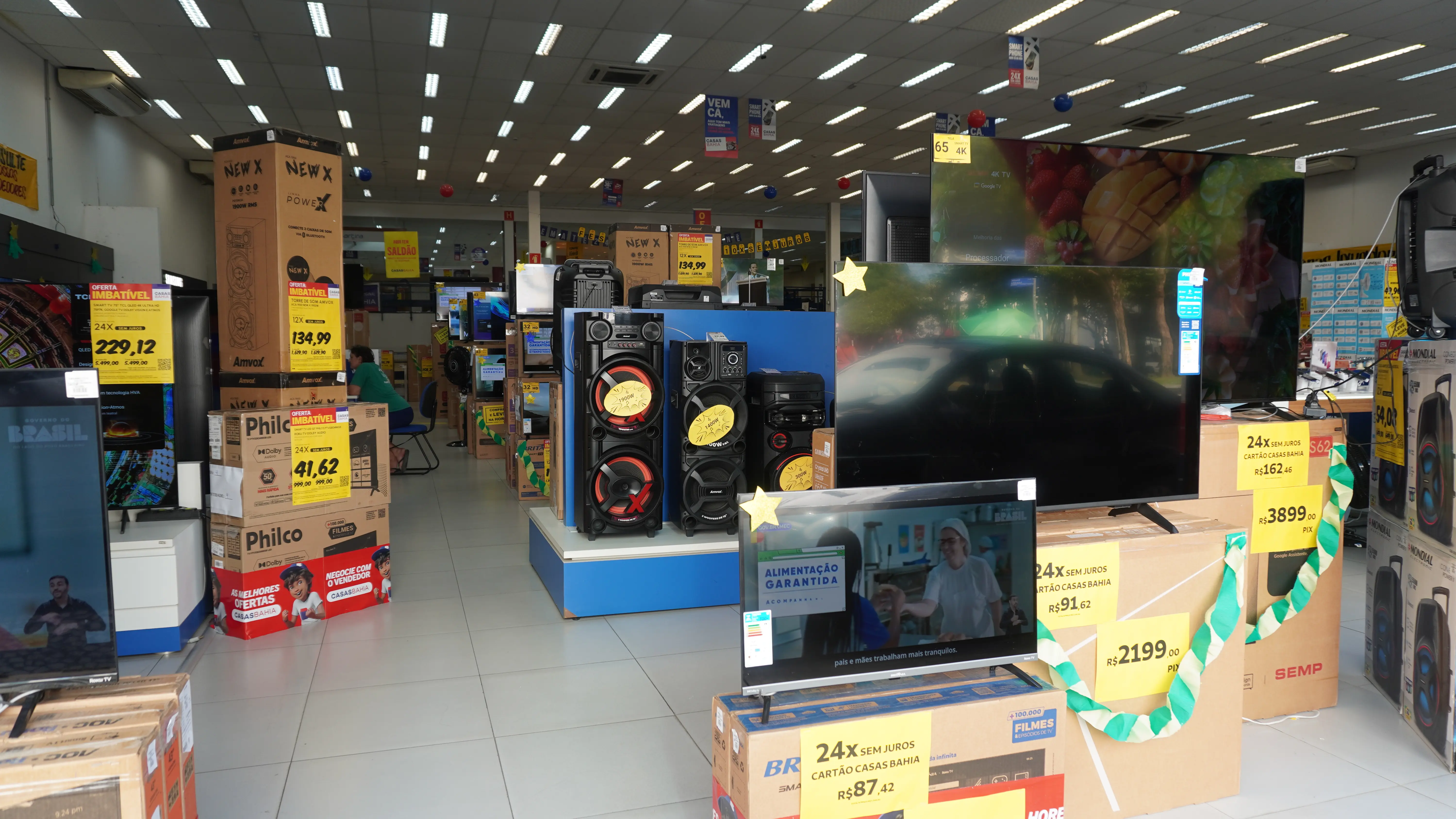 Em Paranaguá, lojas de eletrodomésticos da região central já tem registrado um aumento no número de clientes (Foto: Folha do Litoral News)