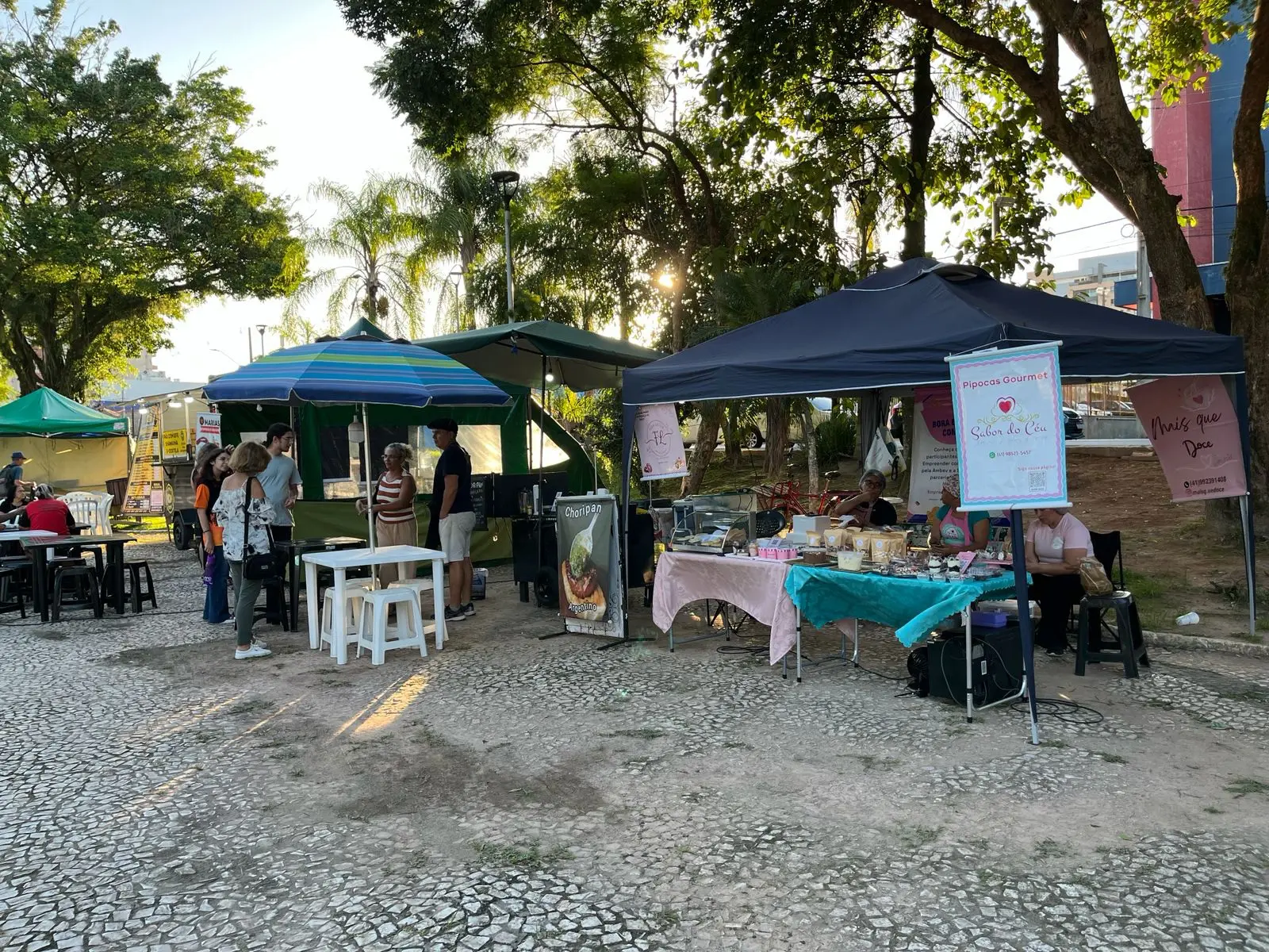 Edição da Feira da Lua será excepcionalmente transferida para quarta-feira, dia 22. Público poderá conferir apresentação musical da banda Dub N’ Destroy (Foto: Arquivo Folha do Litoral News)