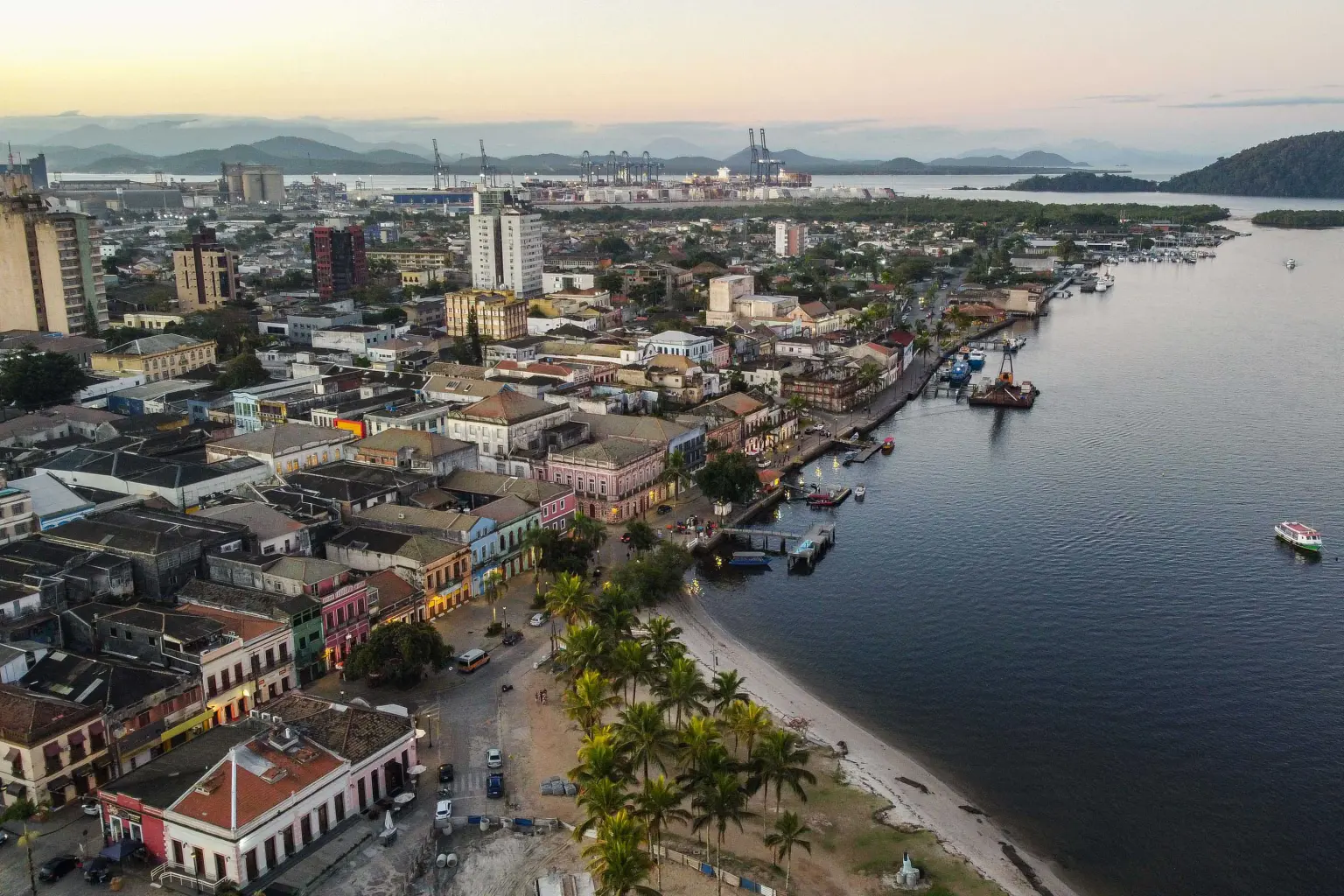 Paranaguá contará com novas unidades básicas de saúde e um FisioCentro 1 Foto 1 Roberto Dziura Jr AEN