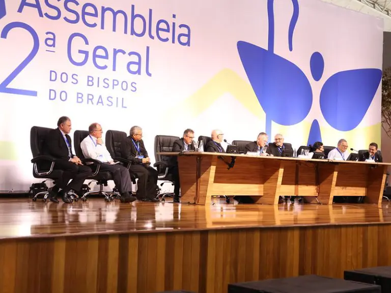 Foto 2 Comissao Especial para a Comunhao e Partilha