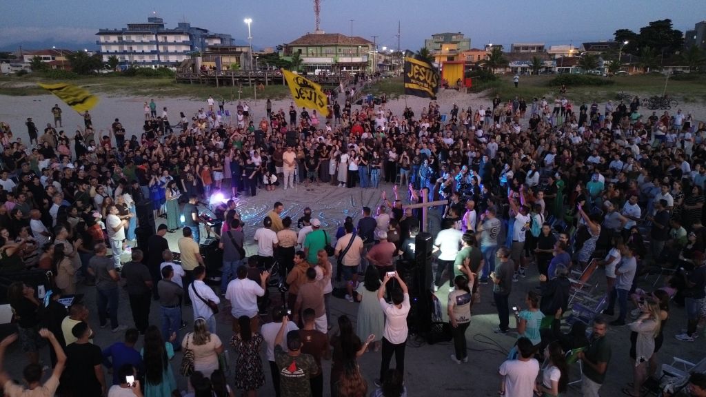 Amanhecer de Páscoa reúne igrejas e marca celebração inédita no litoral do Paraná 4 efed0f5d 3392 46ac a8f3 742809de6919