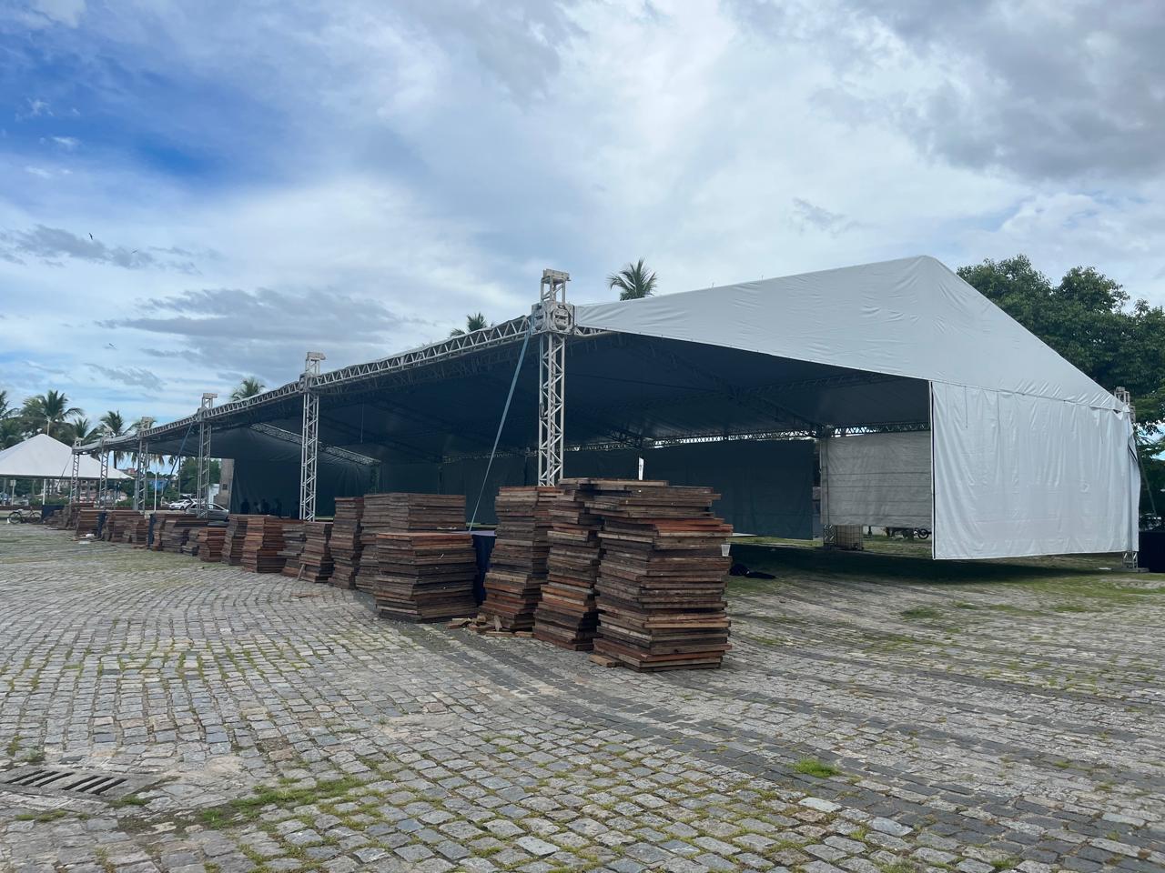 A programação inclui atrações musicais, estande de comidas e a participação da Feira da Lua durante os três dias de evento (Foto: Folha do litoral News)