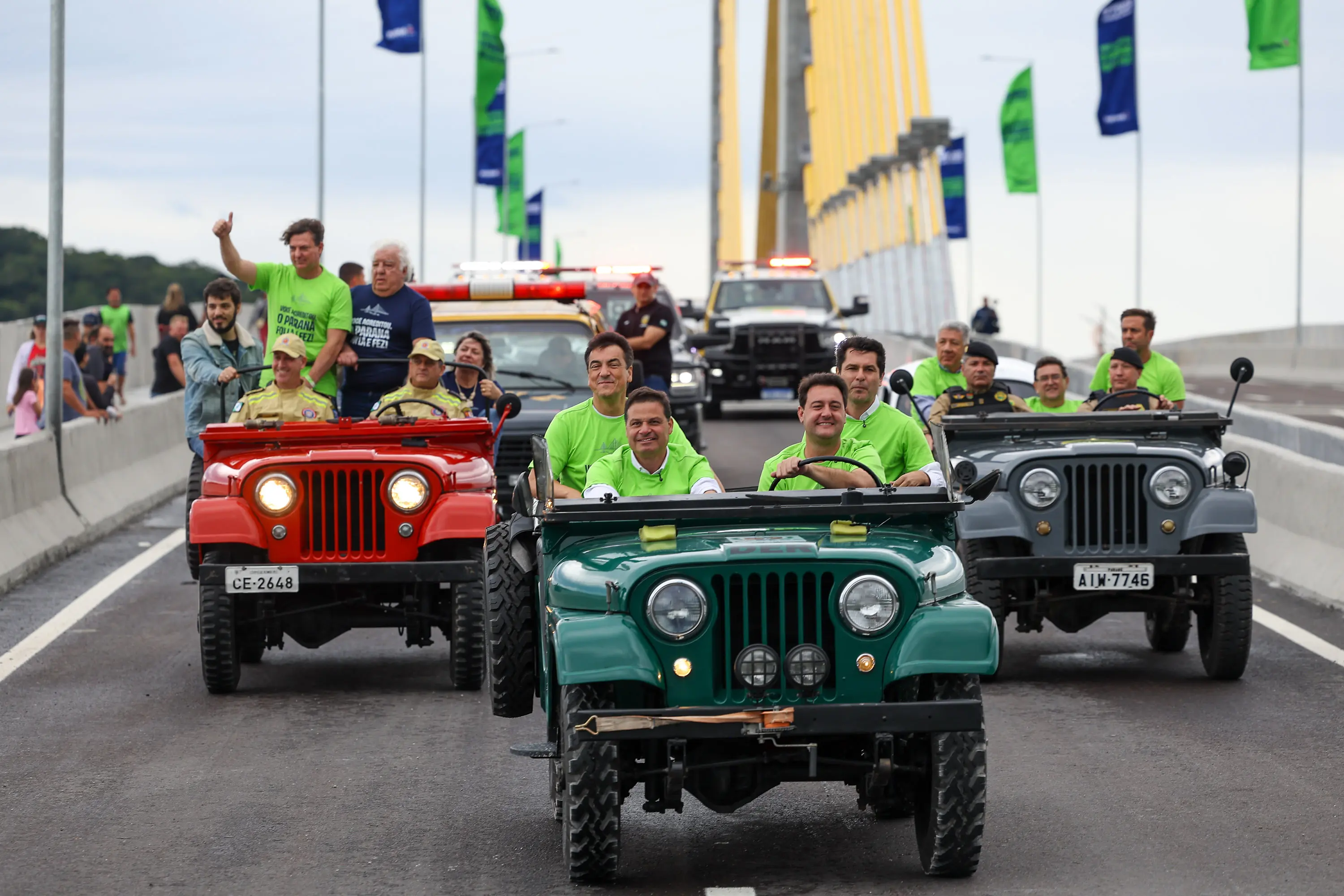 Ponte de Guaratuba recebe Encontro de Carros Antigos e Motos neste sábado 1 Os comboios irão se reunir no Águas Claras a partir das 9h, com saída às 11h em direção à ponte e ao Centro de Eventos de Guaratuba (Foto: Geraldo Bubniak/AEN)