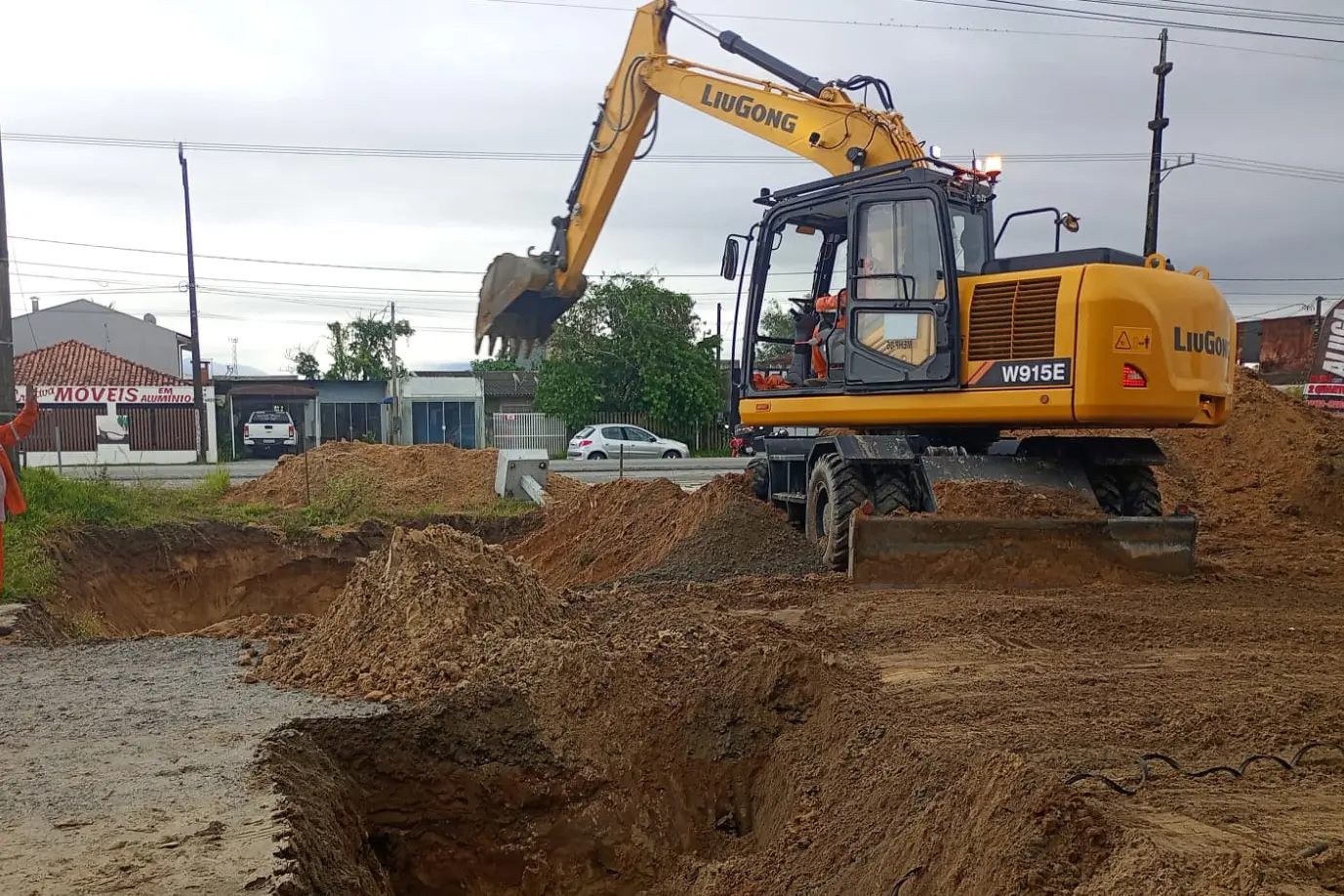 Avança a duplicação da PR-412 entre Matinhos e Pontal do Paraná 1 O total de investimento na obra é de R$ 274,5 milhões em um trecho de 14,28 quilômetros de duplicação (Foto: DER/PR)