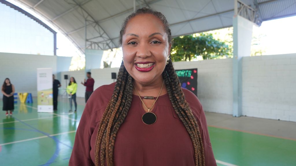  “Às nossas crianças estão tendo a oportunidade de trabalhar com esse laboratório vivo, que é a horta, em que elas conseguem interligar a parte pedagógica com o processo em si da natureza”, ressaltou a diretora da Eva Cavani, Solange Regina Martins Melchior da Silva (Foto: Folha do Litoral News)