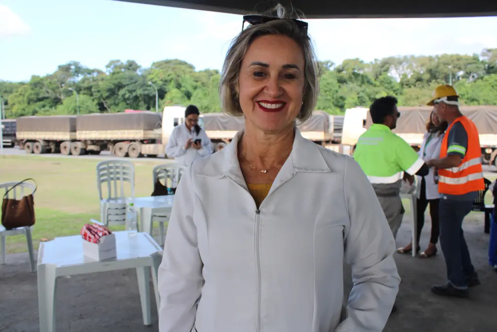 “É sempre bom estar podendo atender a comunidade e é fundamental nos preocuparmos com o próximo” salientou a psicóloga do Programa Municipal de IST/HIV/Aids e Hepatites Virais de Paranaguá, Claudia Michelon (Foto: Folha do Litoral News)