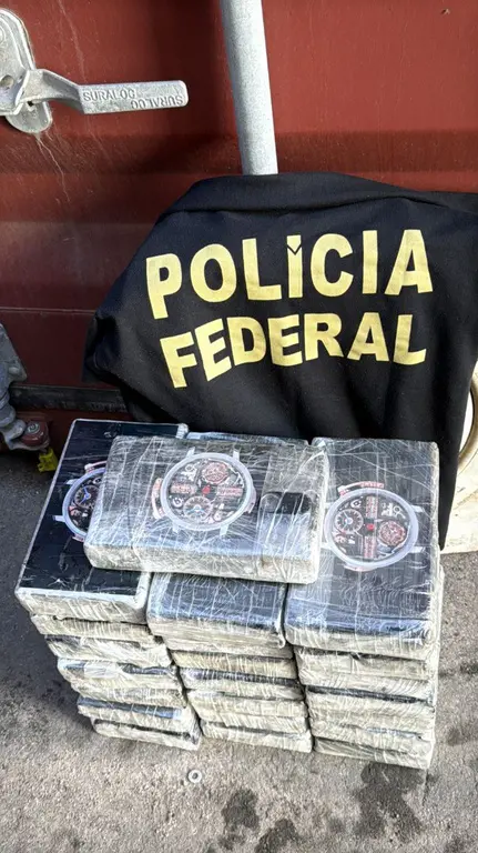 Polícia Federal apreende quase 24 quilos de cocaína em terminal portuário de Paranaguá 2 Ao todo foram apreendidos quase 24 quilos do entorpecente -Foto: PF-PR
