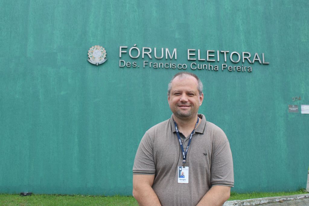 Sérgio Paulo Kawka ressalta que as alterações foram feitas automaticamente pelo sistema da Justiça Eleitoral do Paraná. “Essa transferência de seções e eleitores é um procedimento automático realizado pela Justiça Eleitoral do Paraná, sem a necessidade de o eleitor comparecer ao Fórum Eleitoral”, salienta