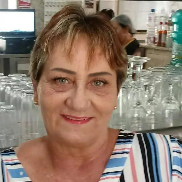 A proprietária do Di Maria Bar e Petiscaria, dona Maria Eli Montebeles Silveira, ressalta que as partidas da Seleção Brasileira na Copa do Mundo deverão aumentar o movimento no estabelecimento, que já está em preparação para os dias do torneio (Foto 3: Arquivo pessoal)