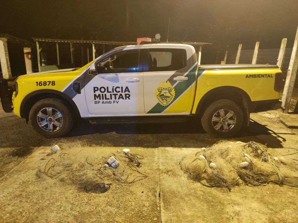 Tartaruga presa em rede de pesca instalada de forma irregular é resgatada pela Polícia Militar Ambiental em praia de Guaratuba 3 foto03 4